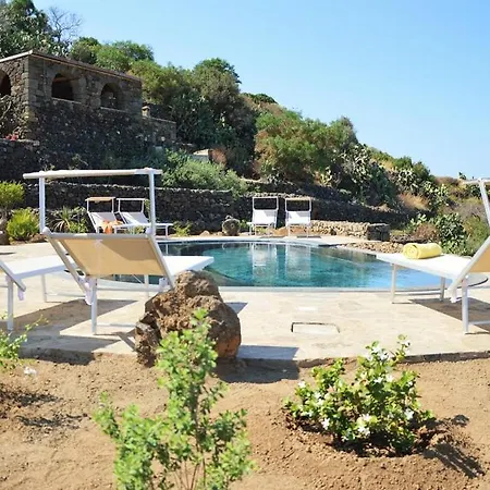 Dammuso La Ginestra * Pantelleria